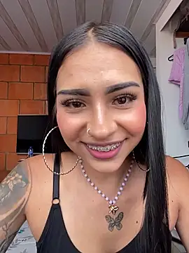 Hilary pinkk online show from November 2025 06:11:02 PM