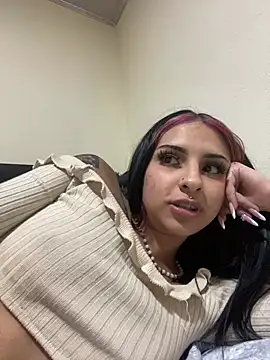 Hilary pinkk online show from February 2025 10:31:01 PM