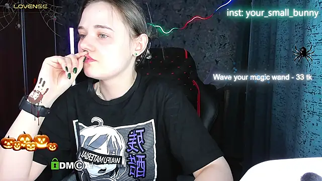 Your small bunny online show from November 2025 02:05:02 AM