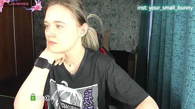 Your small bunny online show from November 2025 02:04:01 AM