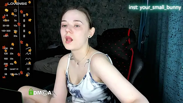 Your small bunny online show from November 2025 04:01:01 AM