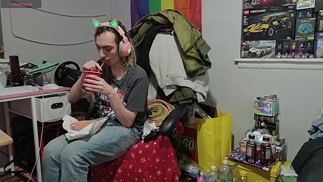 tallnerdyguy online show from April 2026 02:28:01 AM