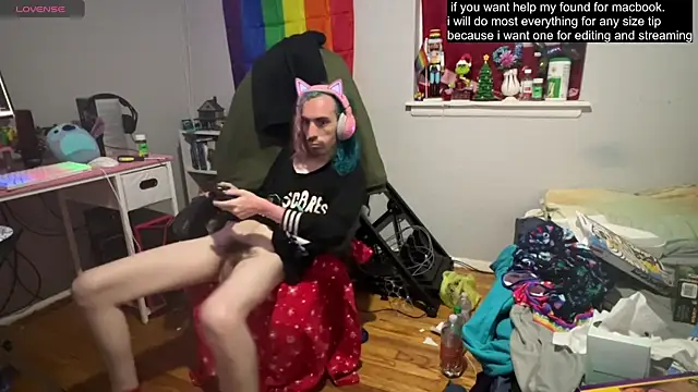Snapshot of tallnerdyguy chatting on March 2025 05:23:02 AM tallnerdyguy online show from March 2025 05:23:02 AM