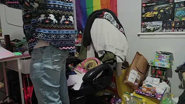 tallnerdyguy online show from April 2026 02:18:02 AM