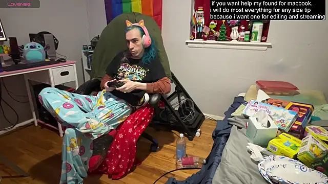 Snapshot of tallnerdyguy chatting on March 2025 01:04:01 AM tallnerdyguy online show from March 2025 01:04:01 AM