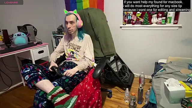 Snapshot of tallnerdyguy chatting on March 2025 01:16:01 AM tallnerdyguy online show from March 2025 01:16:01 AM