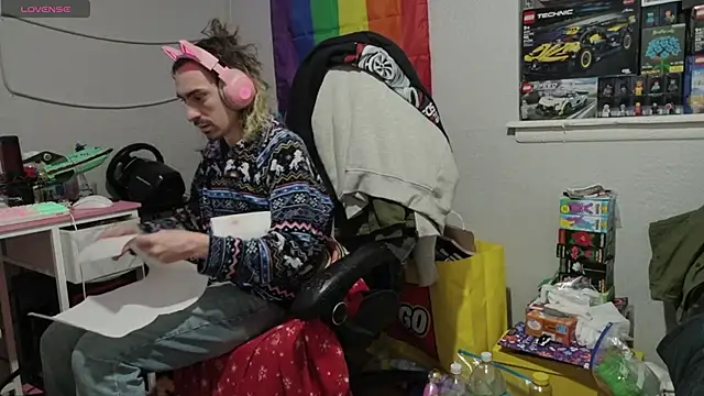 tallnerdyguy online show from April 2026 12:55:02 AM