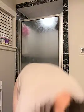 tallnerdyguy online show from July 2026 03:42:02 AM