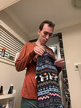 tallnerdyguy online show from June 2026 03:35:01 AM
