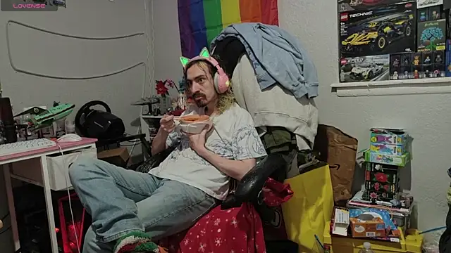tallnerdyguy online show from May 2026 03:58:02 AM