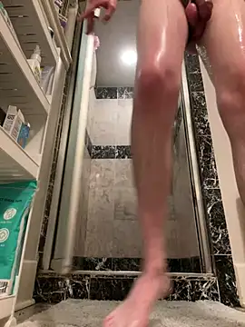 tallnerdyguy online show from June 2026 04:00:02 AM