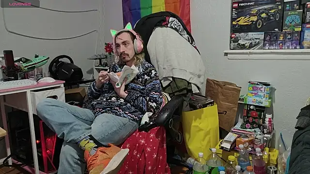 tallnerdyguy online show from May 2026 03:22:02 AM