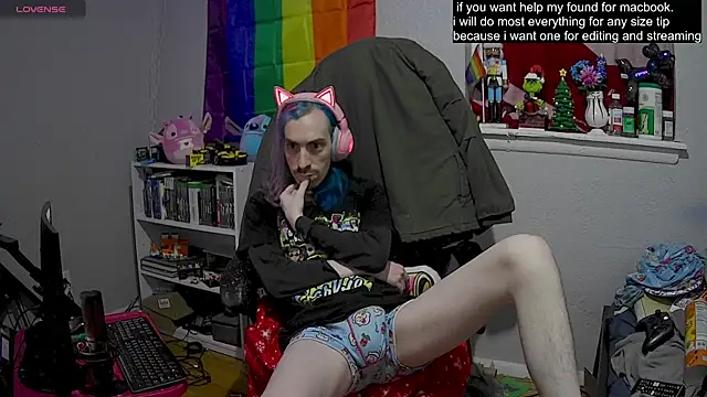 Snapshot of tallnerdyguy chatting on February 2025 02:20:01 AM tallnerdyguy online show from February 2025 02:20:01 AM