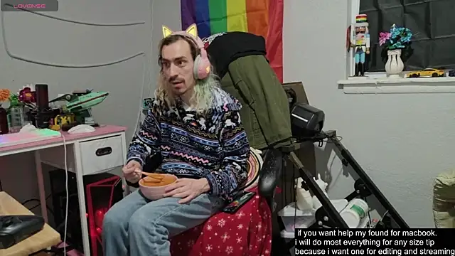 tallnerdyguy online show from October 2025 03:49:02 AM