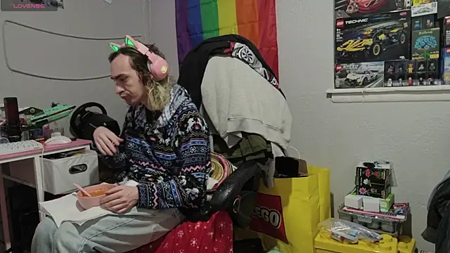 tallnerdyguy online show from April 2026 02:13:02 AM