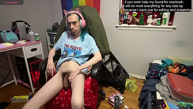 Snapshot of tallnerdyguy chatting on March 2025 04:35:01 AM tallnerdyguy online show from March 2025 04:35:01 AM