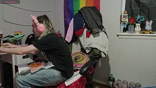 tallnerdyguy online show from January 2026 04:27:01 AM