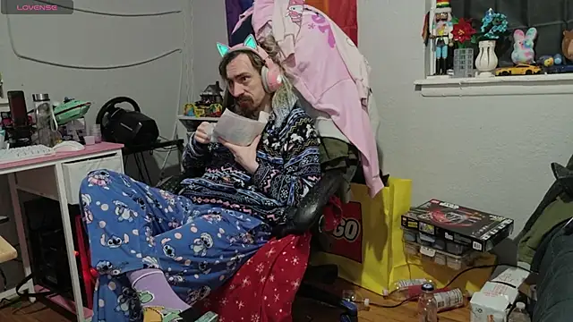 tallnerdyguy online show from February 2026 12:45:01 AM