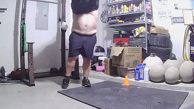 Strong Bear89 online show from February 2026 05:09:02 PM