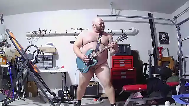 Strong Bear89 online show from February 2026 08:53:01 PM