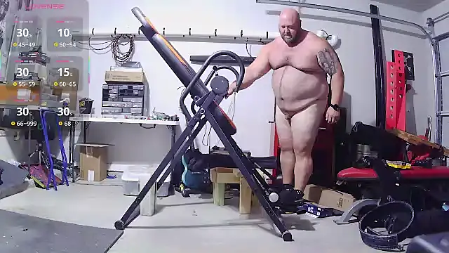 Strong Bear89 online show from April 2026 08:10:02 PM