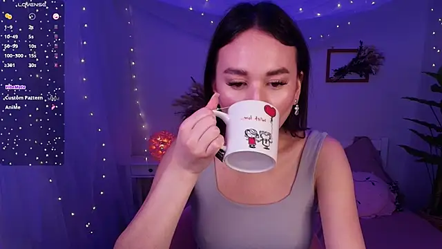 margeriTirell online show from December 2025 02:43:01 AM