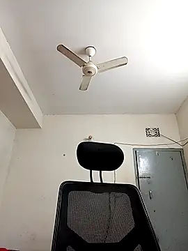 Tisha-01 online show from November 2025 02:45:02 AM