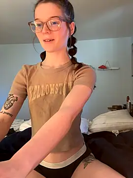 Snapshot of dreamteemergirl chatting on October 2025 06:31:01 PM dreamteemergirl online show from October 2025 06:31:01 PM