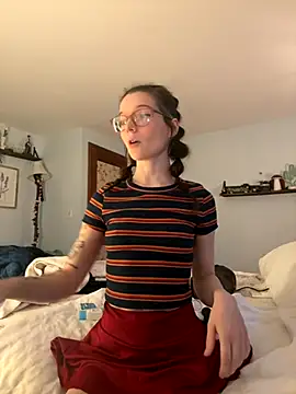 Snapshot of dreamteemergirl chatting on October 2025 09:05:01 PM dreamteemergirl online show from October 2025 09:05:01 PM