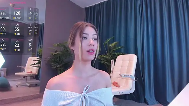 Snapshot of LaurynCopper chatting on February 2026 06:24:02 AM LaurynCopper online show from February 2026 06:24:02 AM