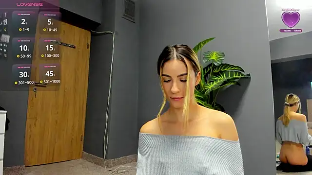 Snapshot of LaurynCopper chatting on October 2025 09:11:02 AM LaurynCopper online show from October 2025 09:11:02 AM