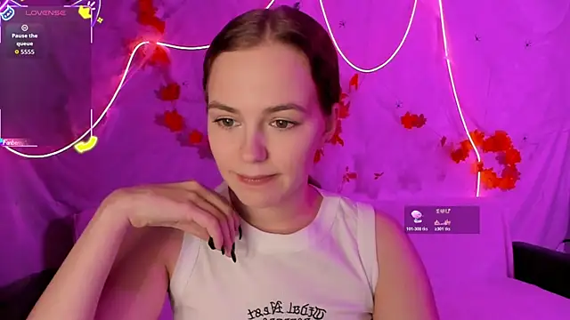 Snapshot of Fox_Lisa chatting on November 2025 07:02:02 PM Fox Lisa online show from November 2025 07:02:02 PM