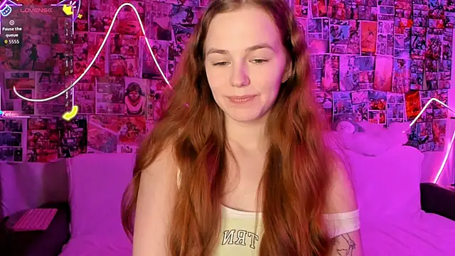 Snapshot of Fox_Lisa chatting on December 2025 08:30:01 PM Fox Lisa online show from December 2025 08:30:01 PM