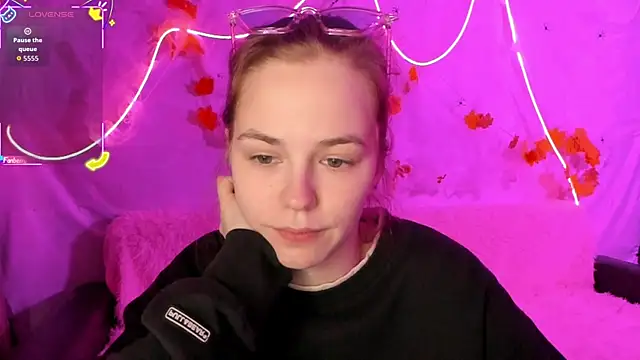 Snapshot of Fox_Lisa chatting on November 2025 07:29:02 PM Fox Lisa online show from November 2025 07:29:02 PM