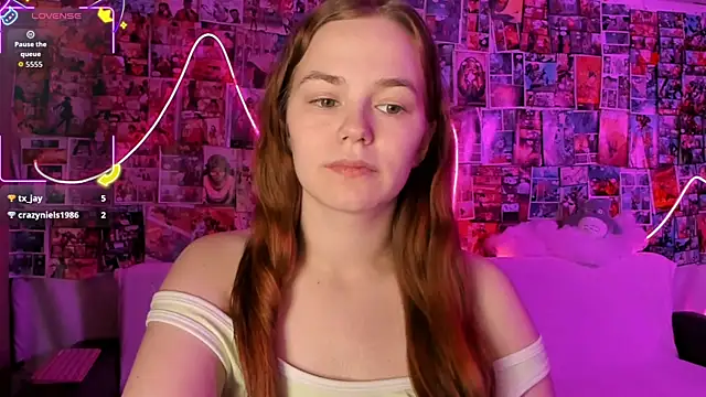 Snapshot of Fox_Lisa chatting on December 2025 09:36:02 PM Fox Lisa online show from December 2025 09:36:02 PM