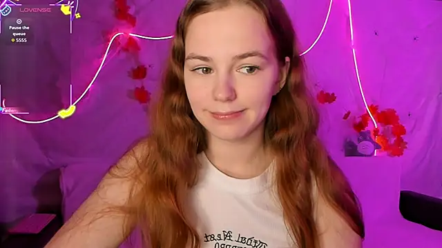 Snapshot of Fox_Lisa chatting on November 2025 09:59:01 PM Fox Lisa online show from November 2025 09:59:01 PM