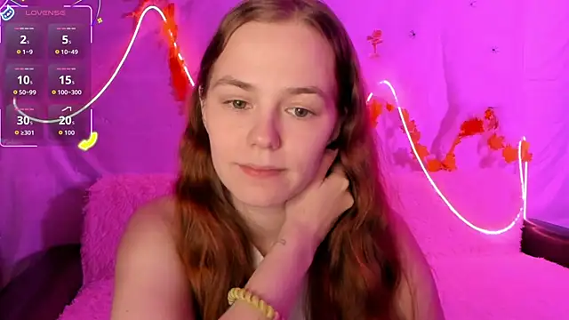 Snapshot of Fox_Lisa chatting on November 2025 10:14:01 PM Fox Lisa online show from November 2025 10:14:01 PM