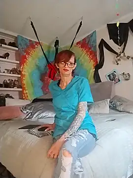 ivylee31 online show from April 2026 06:54:01 PM