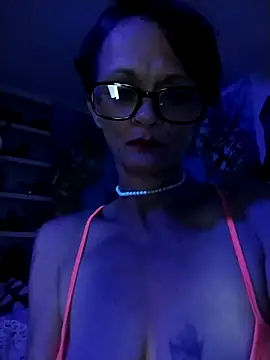 ivylee31 online show from April 2026 04:17:01 AM