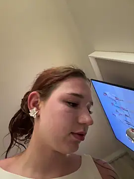 Shirley Thomas online show from November 2025 10:46:02 PM