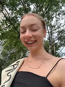 Snapshot of melissa_grr chatting on June 2026 02:11:01 PM melissa grr online show from June 2026 02:11:01 PM