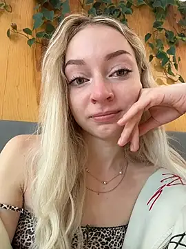 Snapshot of melissa_grr chatting on July 2026 02:07:02 PM melissa grr online show from July 2026 02:07:02 PM