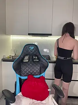 CurlyLara online show from March 2026 01:35:01 PM