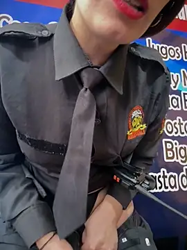 Alysson-- online show from November 2025 03:37:01 PM