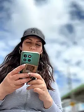 Alysson-- online show from March 2026 02:41:02 PM