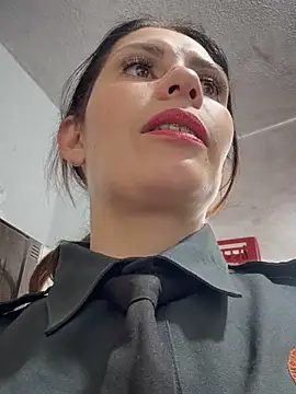 Alysson-- online show from November 2025 05:49:01 PM