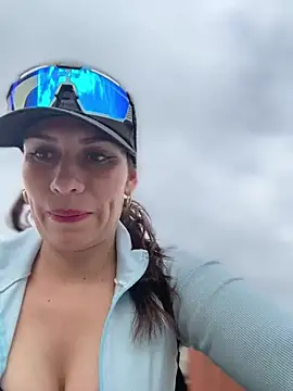 Alysson-- online show from April 2026 12:34:01 PM