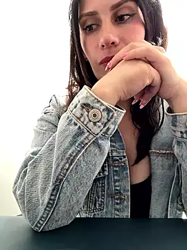 Alysson-- online show from January 2026 03:17:02 PM