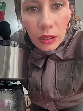 Alysson-- online show from October 2025 03:35:02 PM