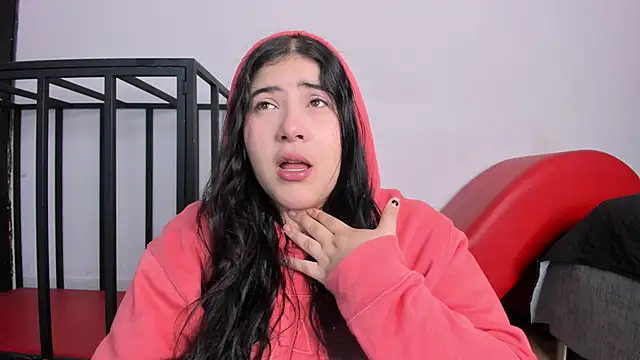 AmberiniHoffman online show from December 2025 11:20:02 AM